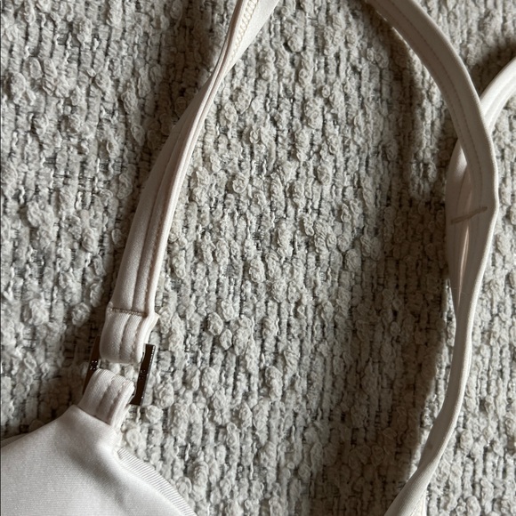 ALO Yoga Ivory Bralette size small - Picture 4 of 7